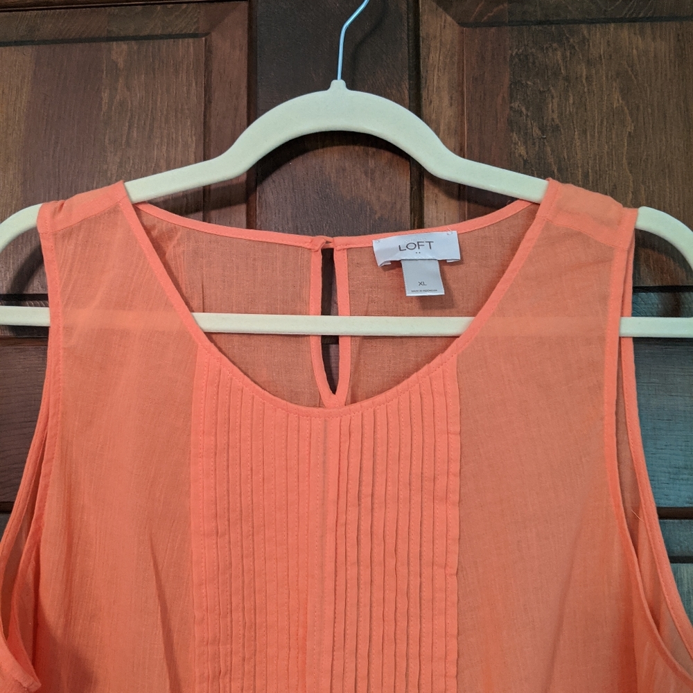 Loft sheer pleated shell - Picture 3 of 6